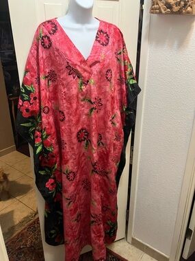Simply BASIC Floral Caftan in Hot Pink and Black one size fits most